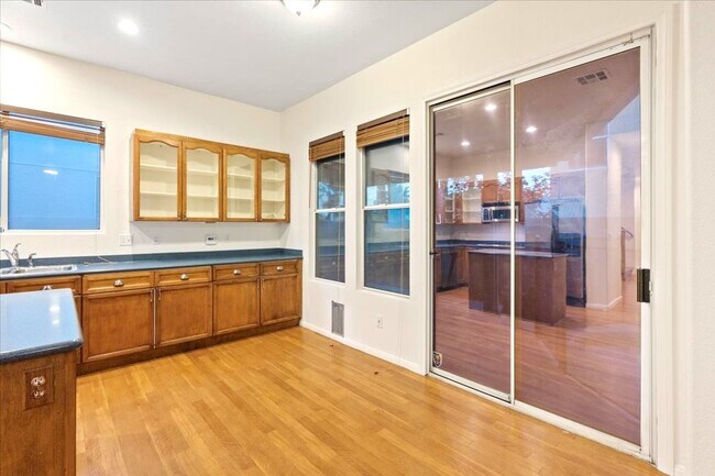 Building Photo - 1708 Cordoba Canyon St