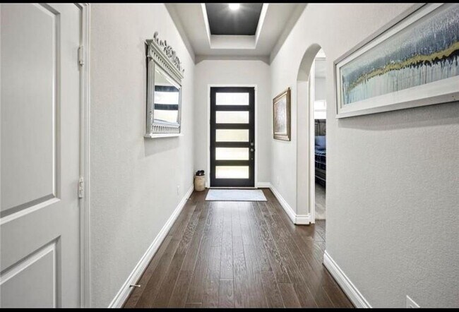 Building Photo - 23626 Sage Villa Dr