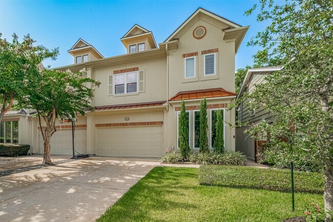 Building Photo - 4006 Lanark Ln