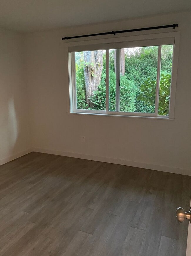 Building Photo - 3bd/1ba House in Bellevue