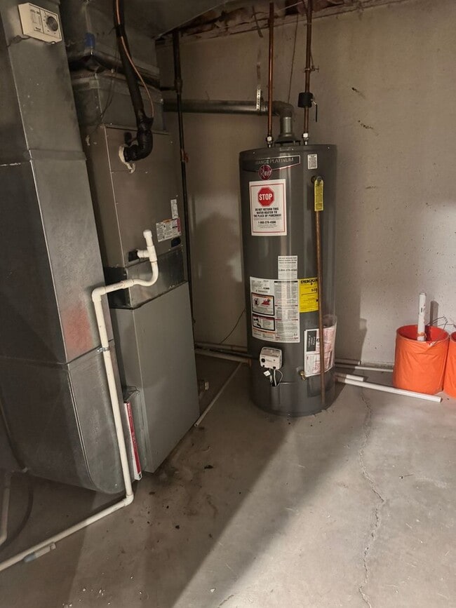 Building Photo - 14466 Doebler Dr