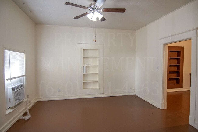 Building Photo - 2-Bedroom 1-Bathroom