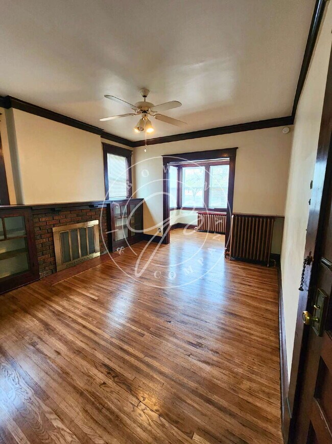 Building Photo - Cozy Studio in South Toledo-One fee includ...