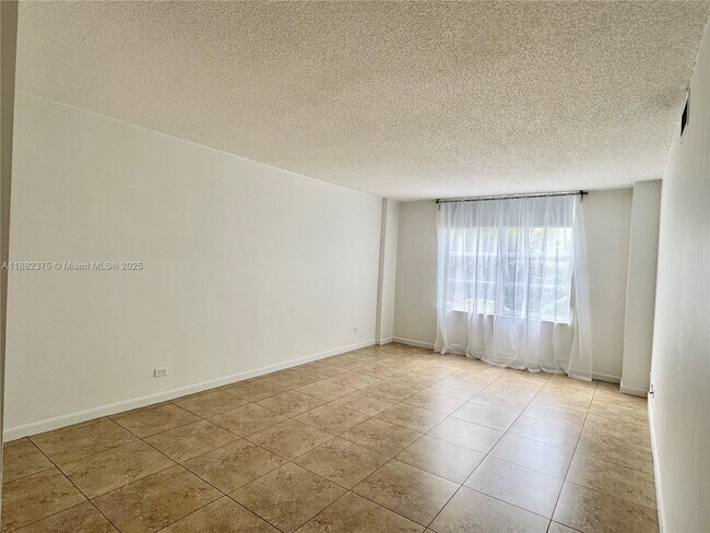 Building Photo - 230 174th St