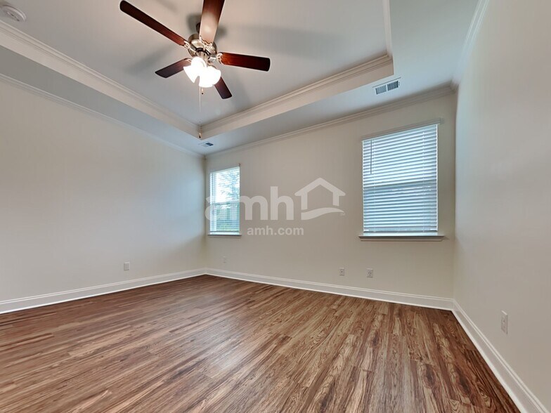 Building Photo - 322 Azore Way