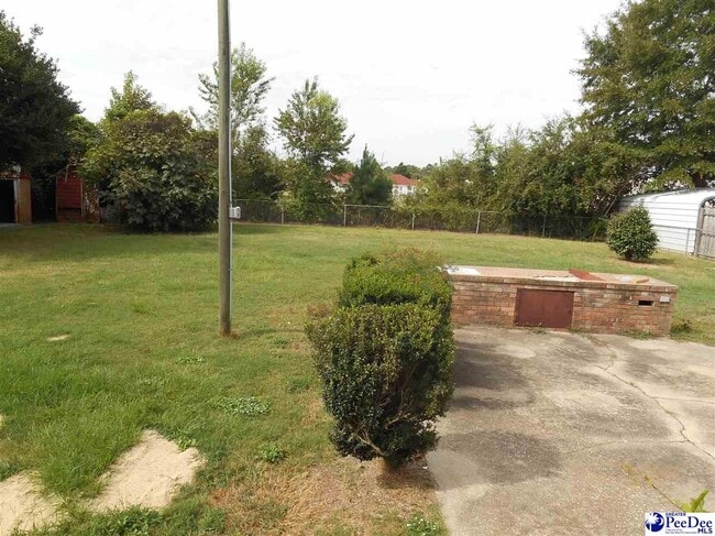 Building Photo - 1225 Hobart Dr