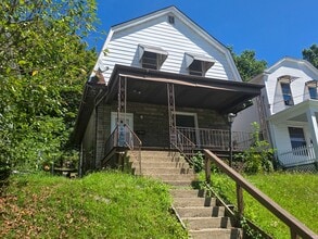 Building Photo - 1330 Woodmont Ave