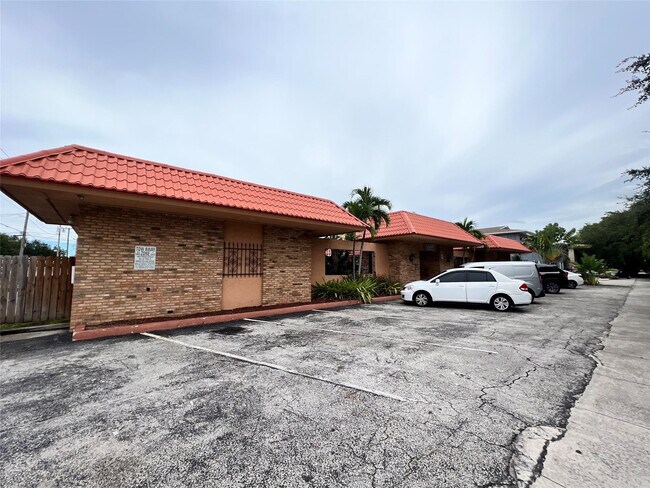 Building Photo - 2037 Madison St