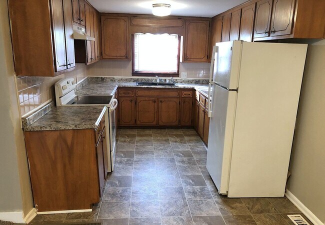 Building Photo - 1350 Sherman Ave