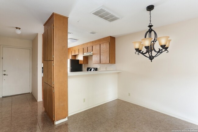 Building Photo - 11815 Vance Jackson Rd