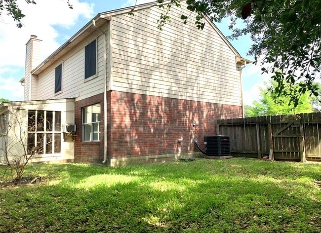 Building Photo - 20615 Valley Wells Dr