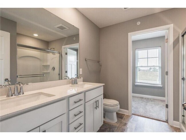 Building Photo - 10634 Weston Wy N