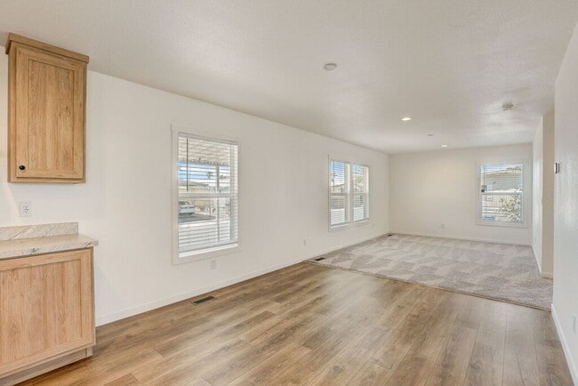 Building Photo - 10 Vandalay St