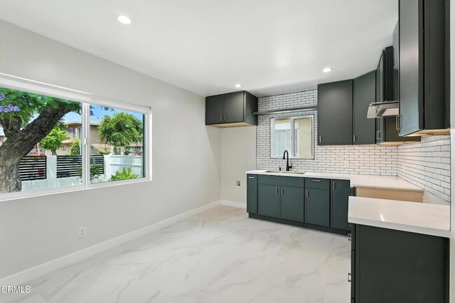 Building Photo - 6706 Riverton Ave