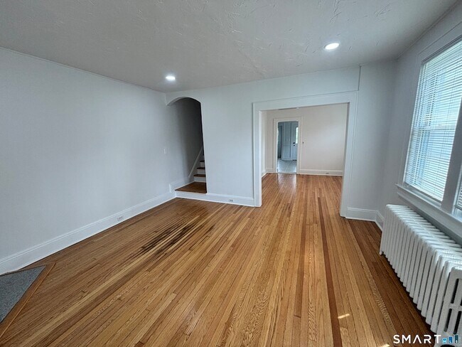 Building Photo - 10 Glendenning St