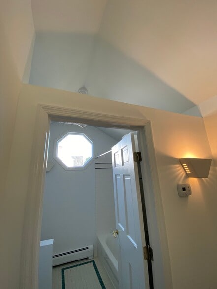 Building Photo - 18 Berrian Pl