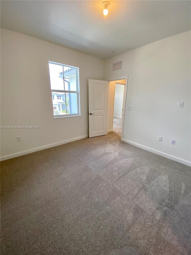 Building Photo - 4666 NW 120th Way