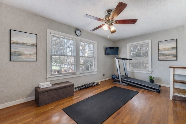 Building Photo - 4527 Capitol Ave