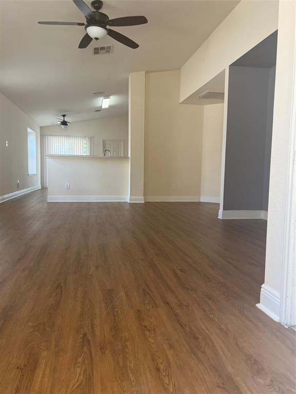 Building Photo - 1901 Golden Sunrise Ln