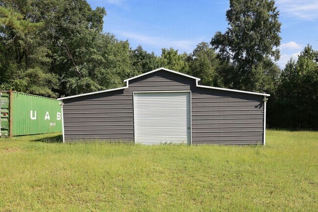 Building Photo - 570 Buchanan Rd