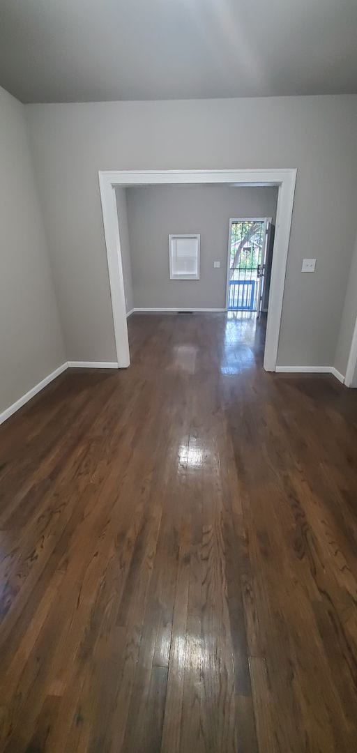 Building Photo - Newly Updated 2 Bedroom Home