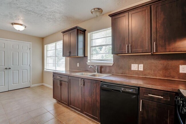 Building Photo - 24815 Spring Creek Dr