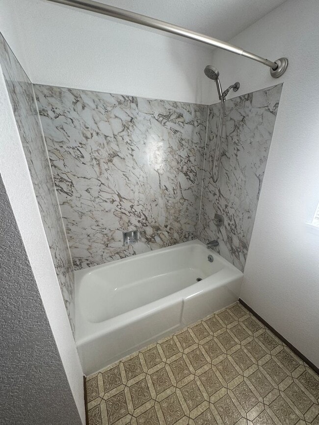 Building Photo - 3bd/1.75ba Seattle Home