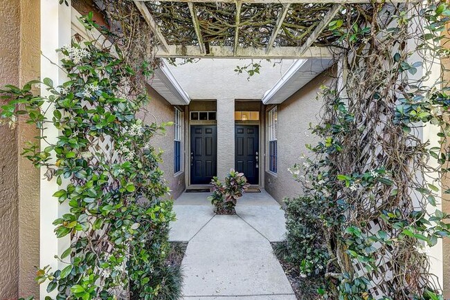 Building Photo - Spacious New Tampa 2 Bedroom, 2.5 Bath Tow...