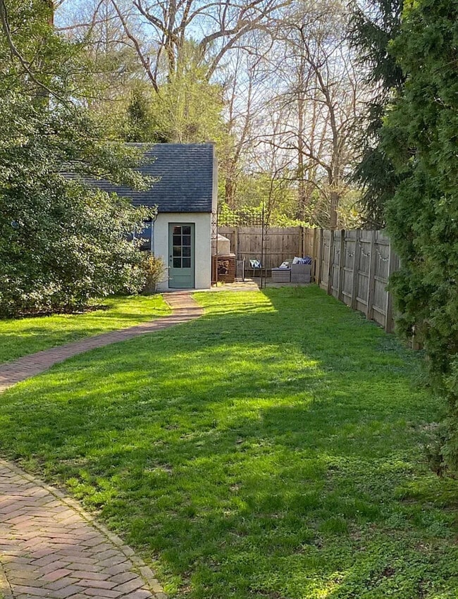 Building Photo - 24 Highland Ave