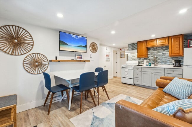 Primary Photo - 61 Ocean Blvd