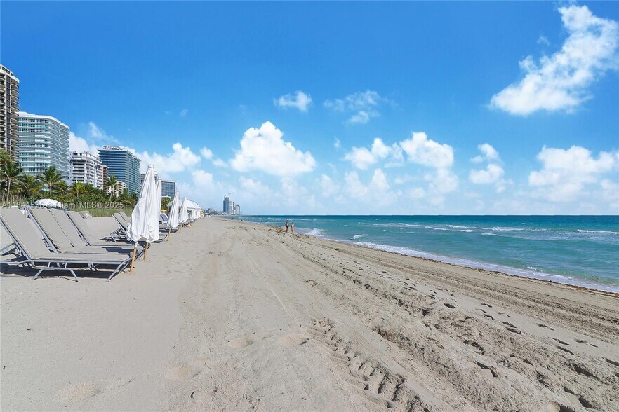 Primary Photo - 9801 Collins Ave