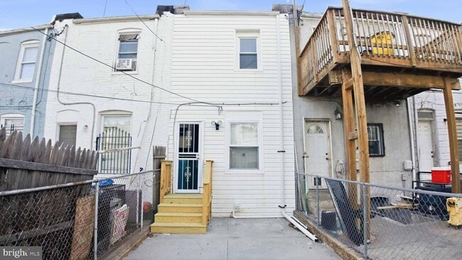 Building Photo - 415 N Belnord Ave