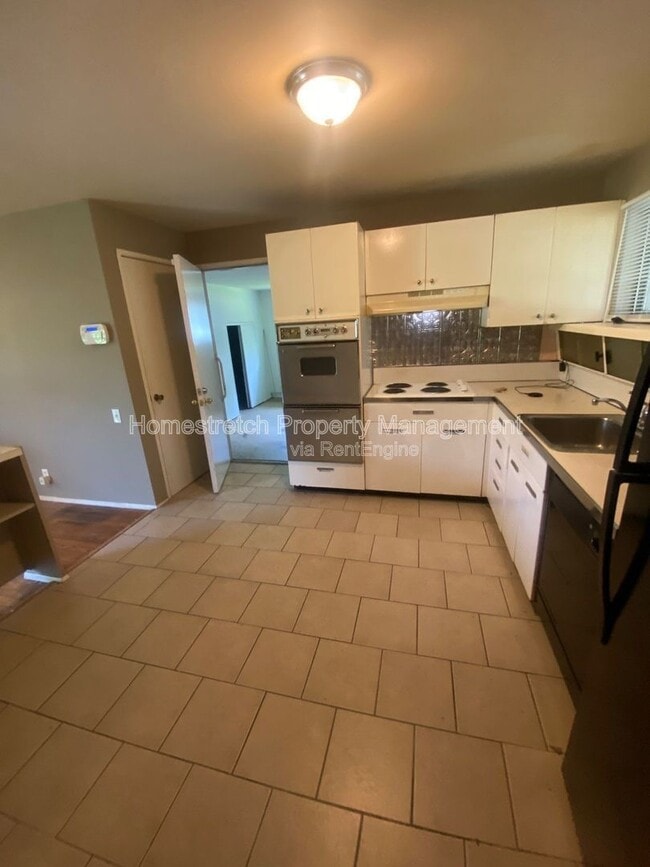 Building Photo - 2220 Argo Dr