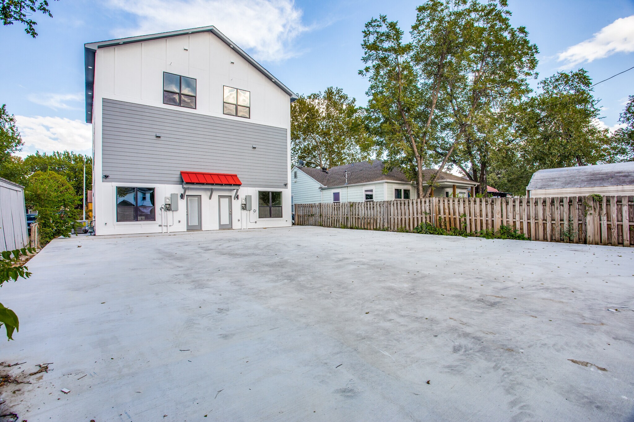 Building Photo - 3216 Forest Park Blvd