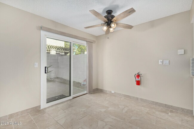 Building Photo - 8641 S 51st St