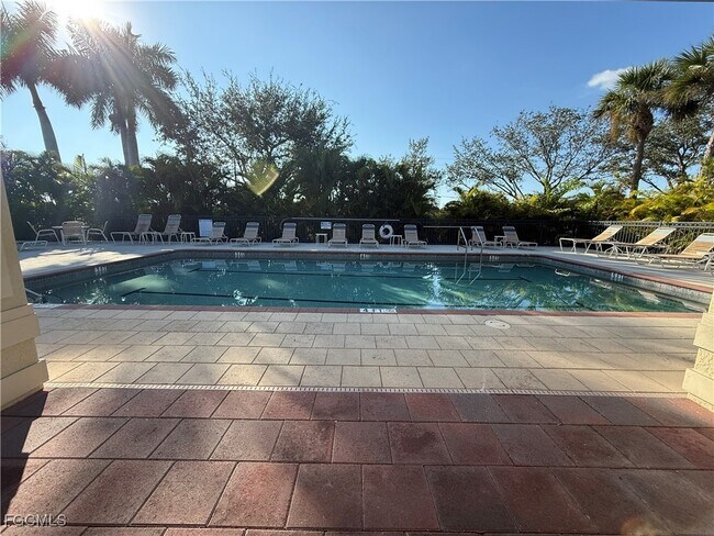 Building Photo - 15751 Prentiss Pointe Cir