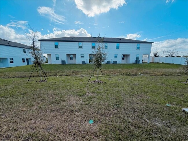 Building Photo - 618 Poppy Ln