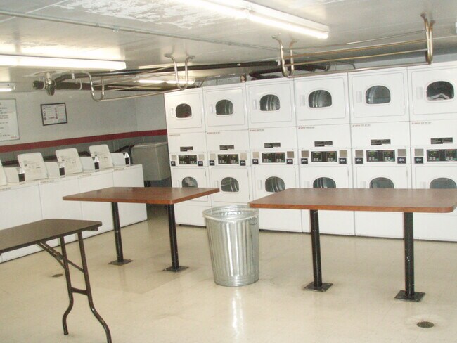 Building Photo - 2888 Ala Ilima St