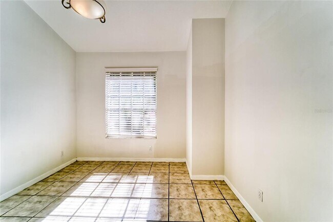 Building Photo - 10124 Cannon Dr