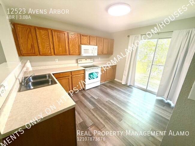 Building Photo - 12523 Avens Arbor