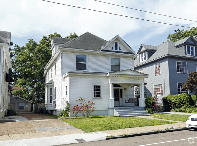 Primary Photo - 1515 Madison Ave