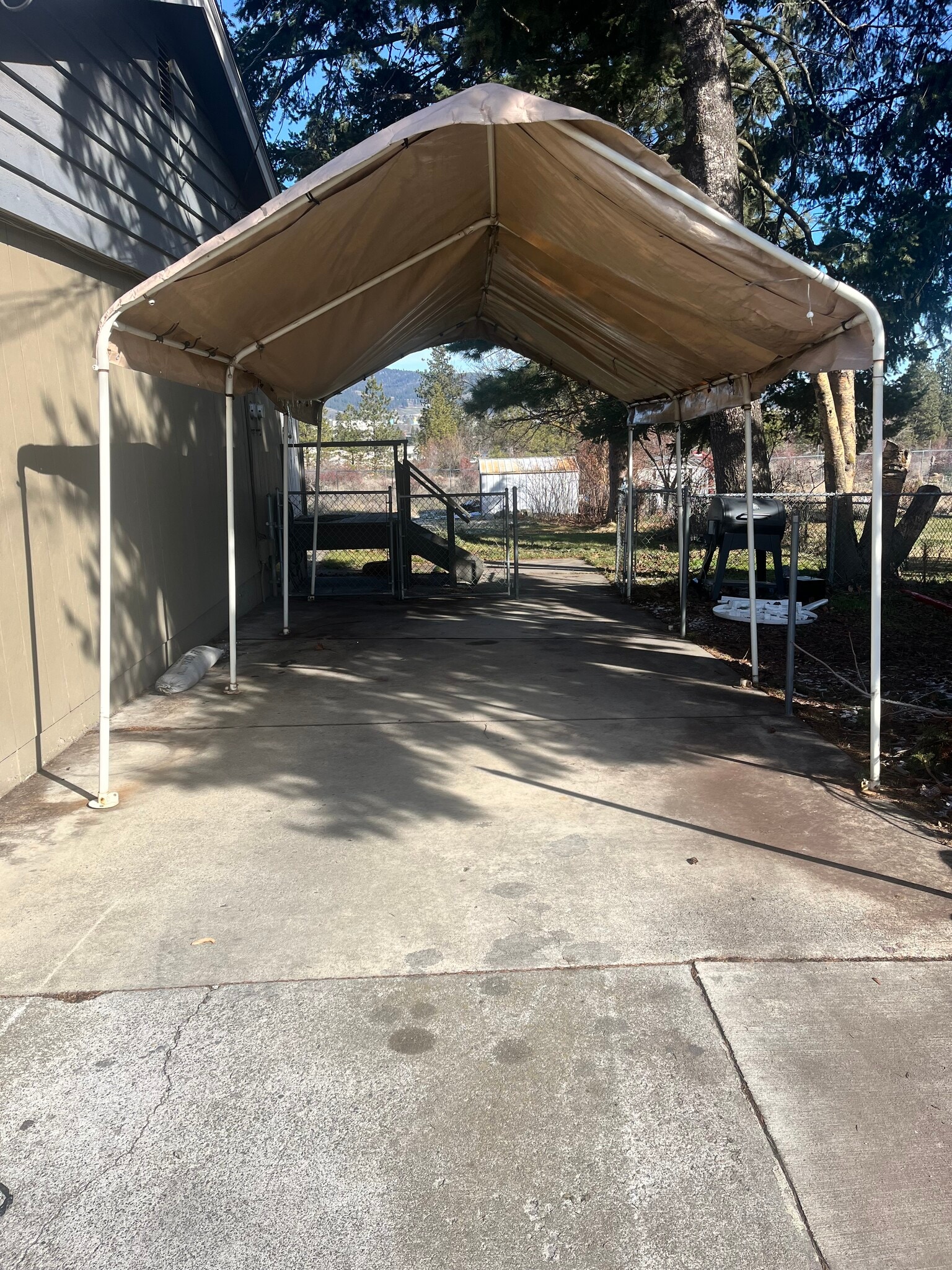 Building Photo - 15207 E Mission Ave