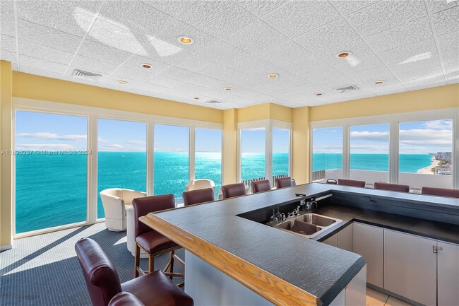 Building Photo - 1370 S Ocean Blvd