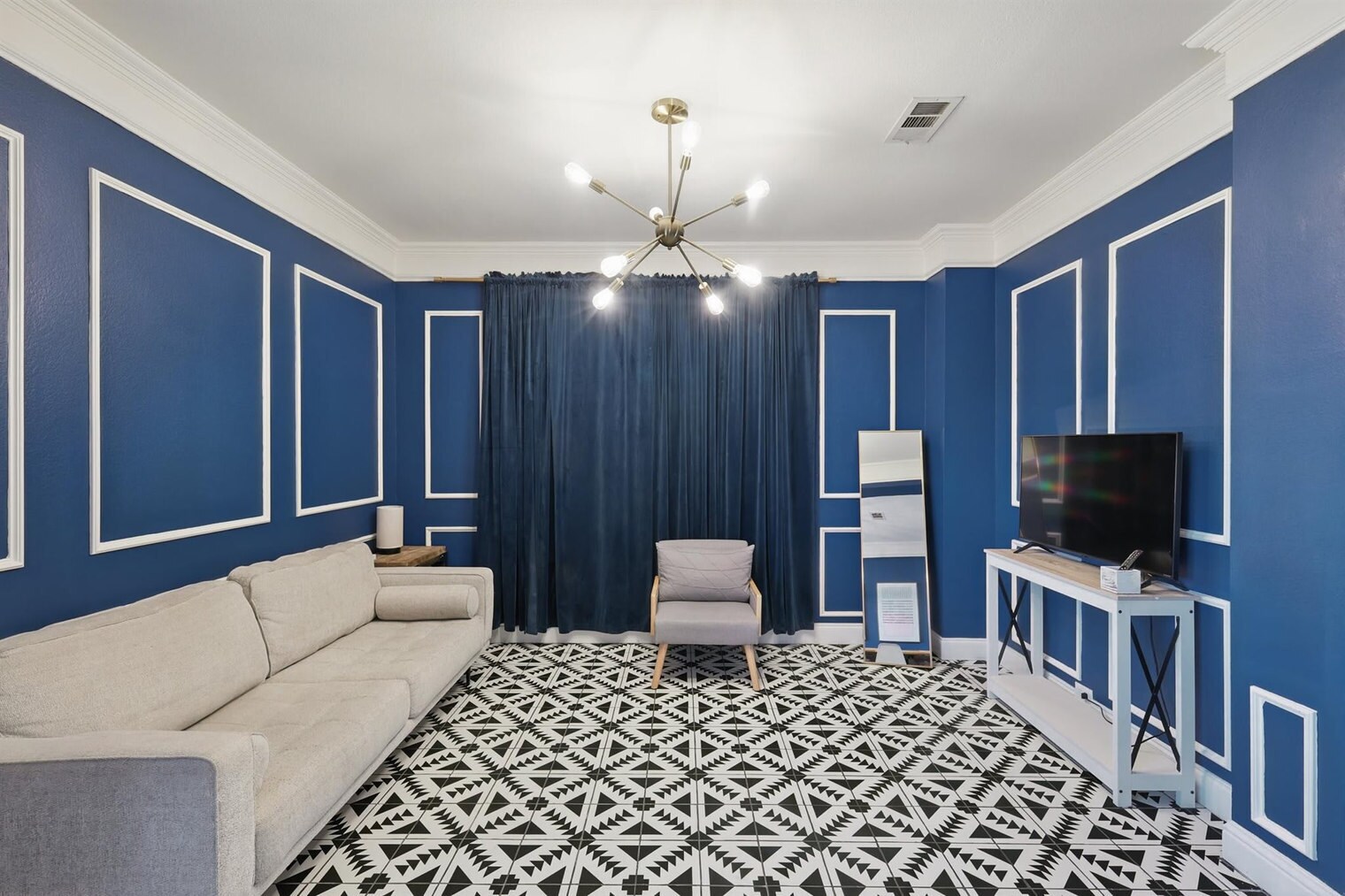 Building Photo - 1529 Arrowhead Ln