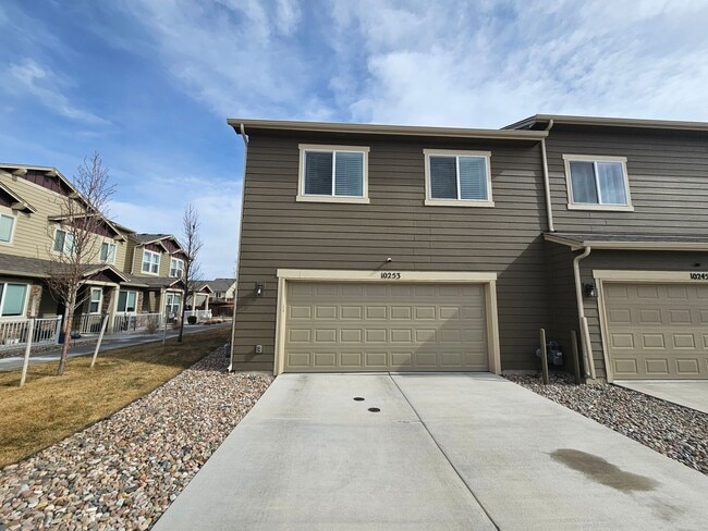 Building Photo - Like new!! 3-bedroom, 3-bathroom rental in Lorson Ranch community!