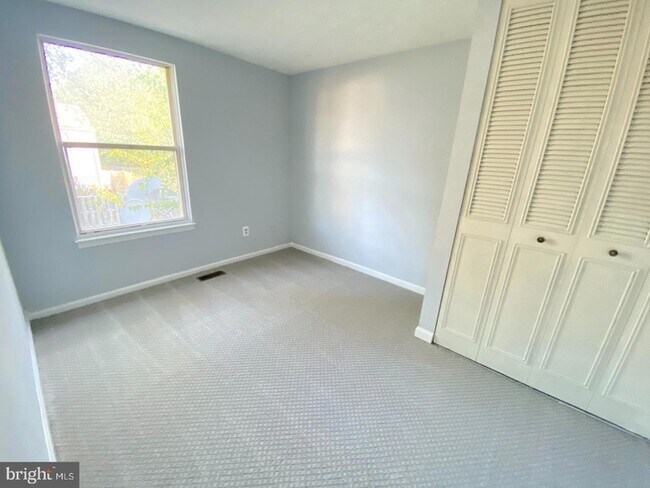 Building Photo - 6963 Villa-Del-Rey Ct