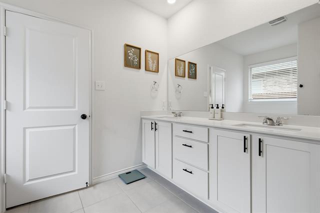 Building Photo - 4003 Cribbing Trl