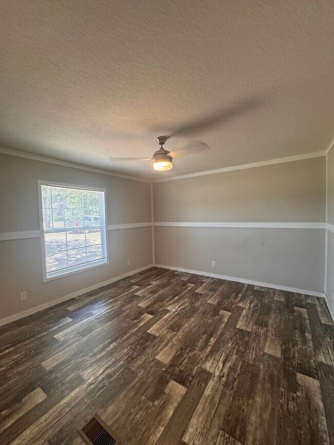 Building Photo - Spacious 3BR/2BA Home in Peaceful Danielsville Setting