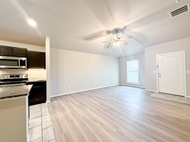 Building Photo - 13803 Quanah Ave