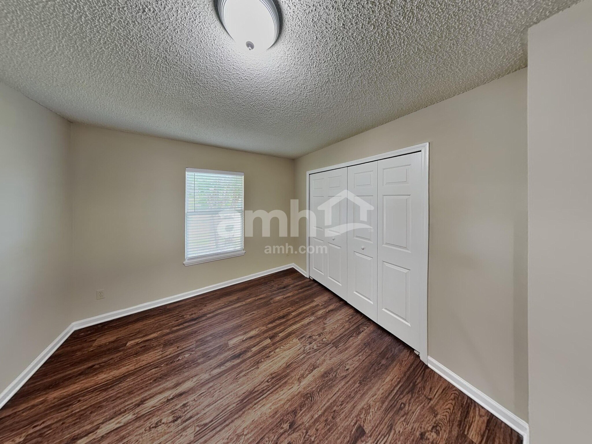 Building Photo - 11062 Gullwing Ct